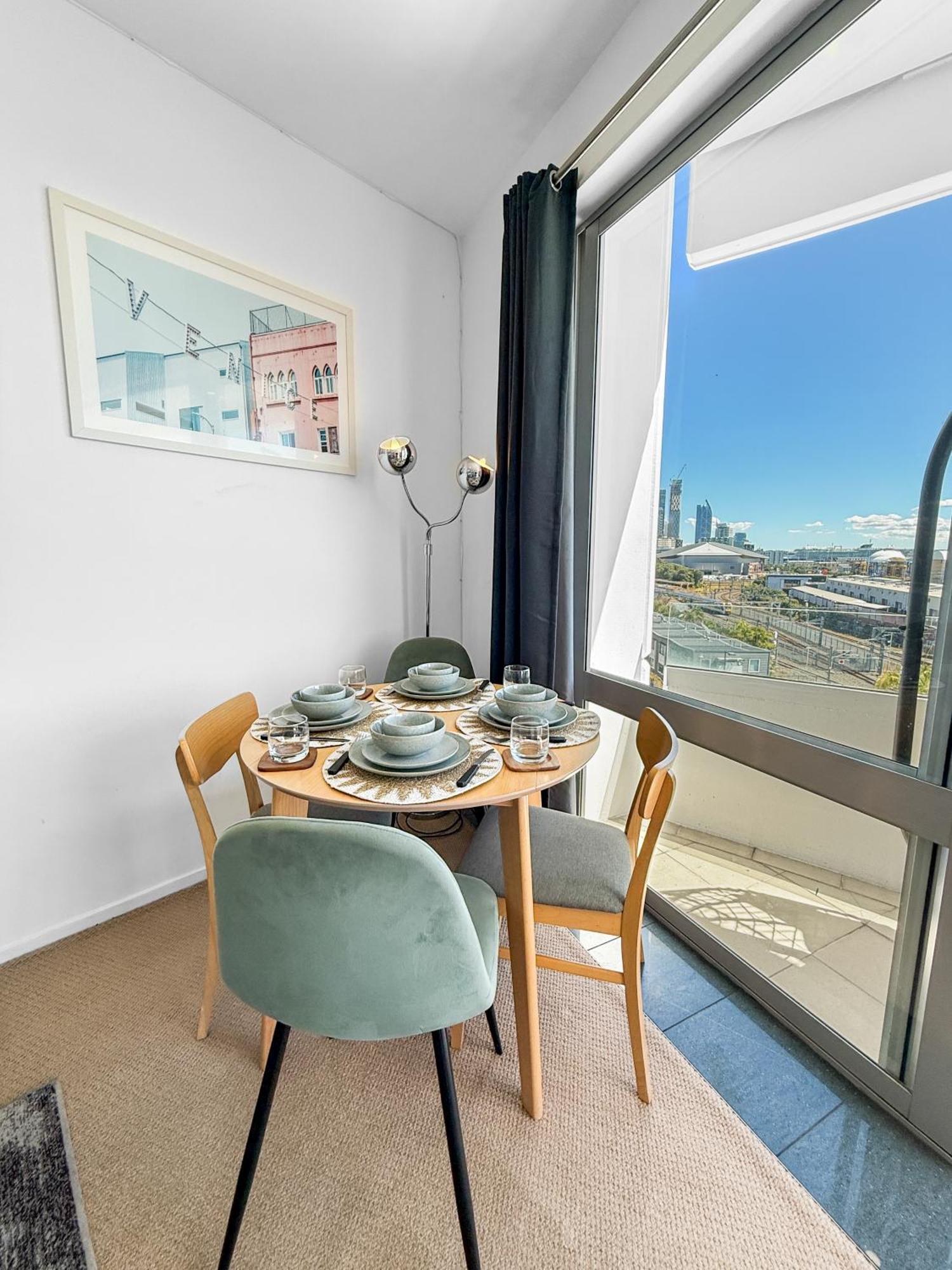 Le Mirage- Stylish, Central Apartment With Pools, Sauna, More Окленд Экстерьер фото